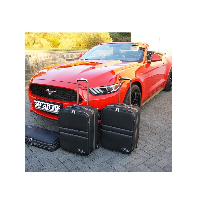 Set of luggages, taylor-made suitcases for Ford Mustang 6 convertible
